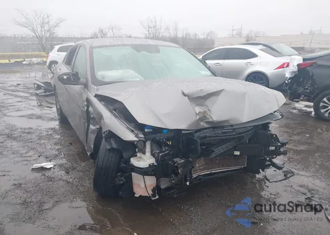 2024 Hyundai Elantra Sel z USA, uszkodzony, nr VIN KMHLM4DG9RU700522